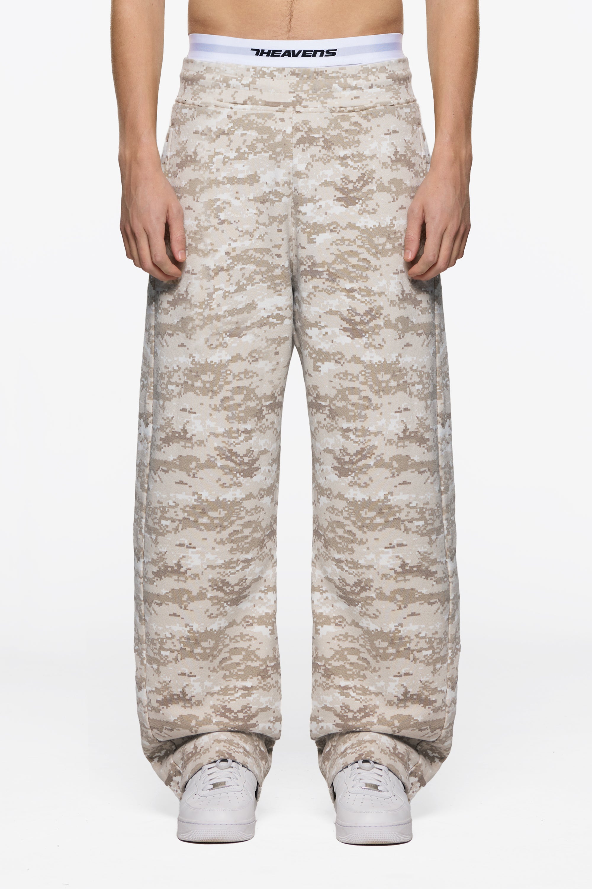 sculptor Heaven Camo Sweatpants